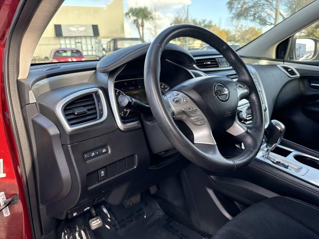 Used 2018 Nissan Murano SV image 22