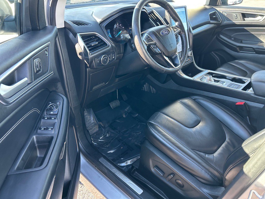 Used 2022 Ford Edge Titanium image 5