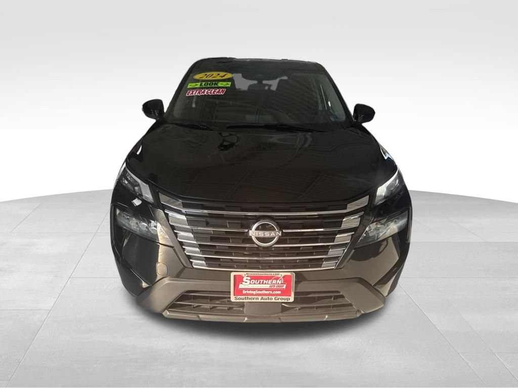 Used 2024 Nissan Rogue SV AWD/4WD image 9