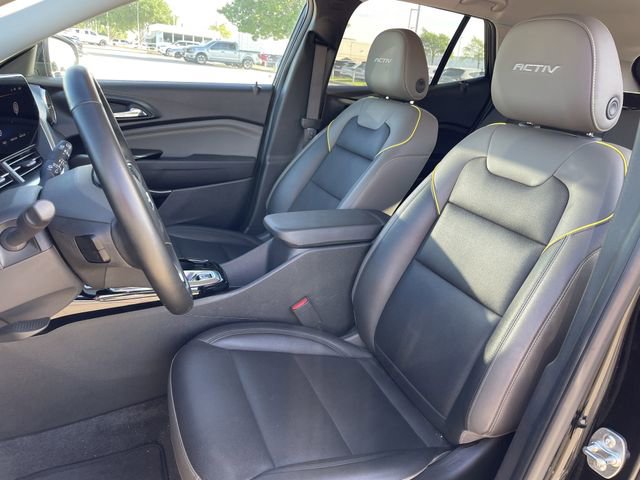 Used 2025 Chevrolet Trax ACTIV w/ Driver Confidence Package image 23