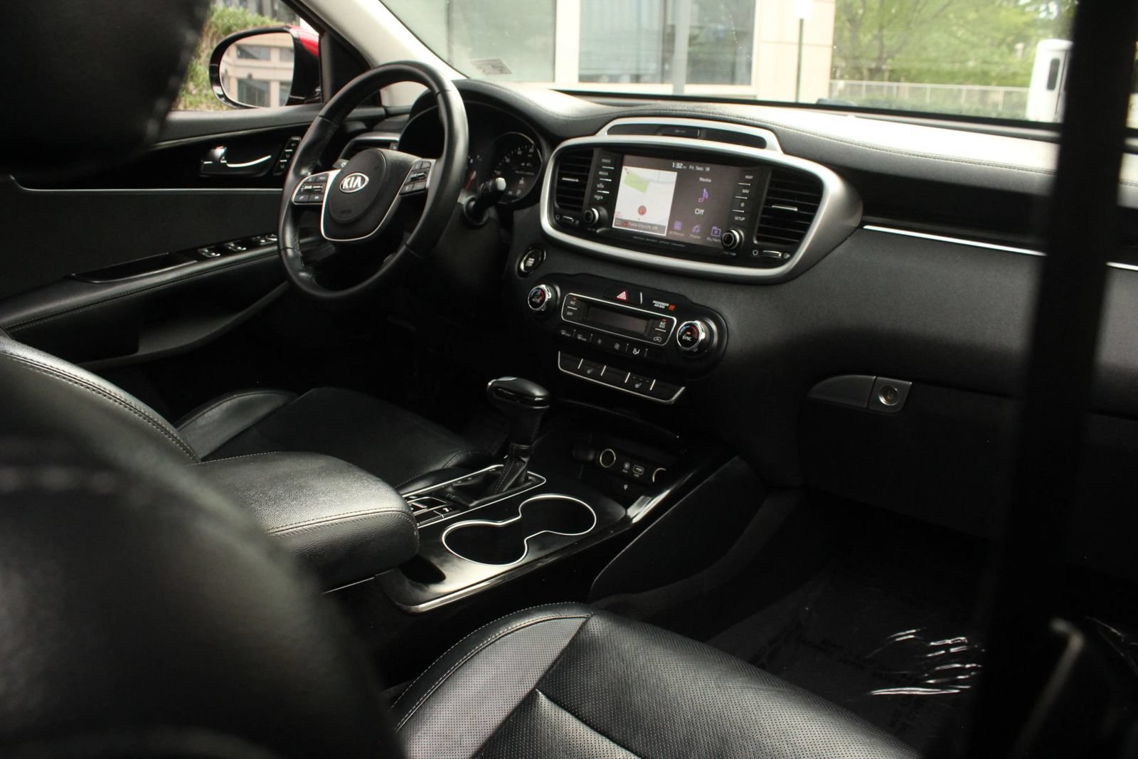 Used 2019 Kia Sorento FWD image 25