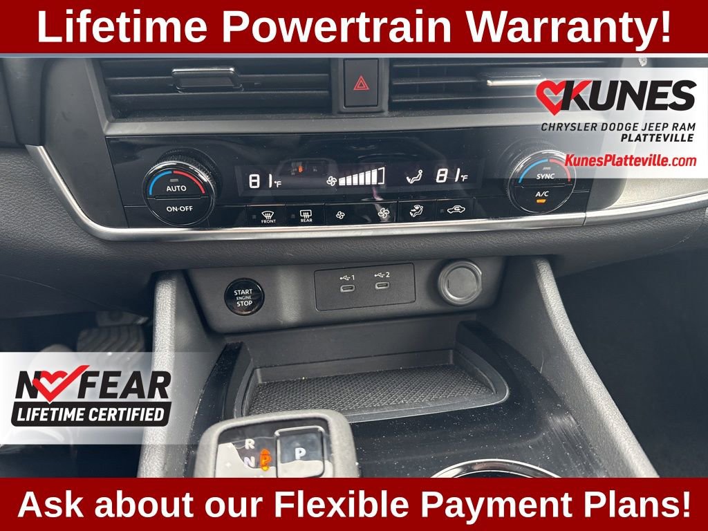 Used 2025 Nissan Rogue SV image 25