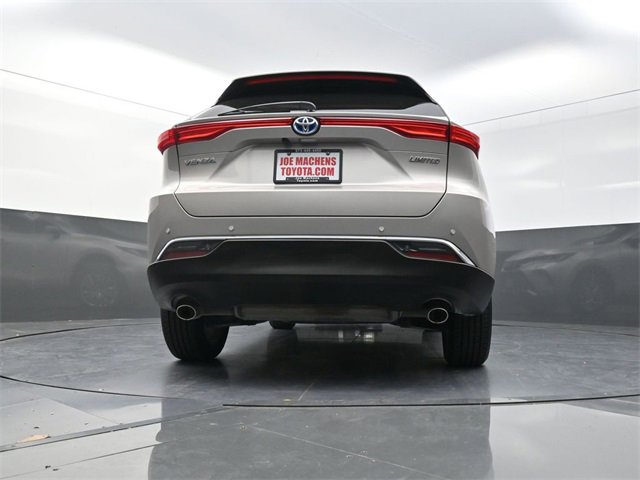 Used 2023 Toyota Venza Limited image 32