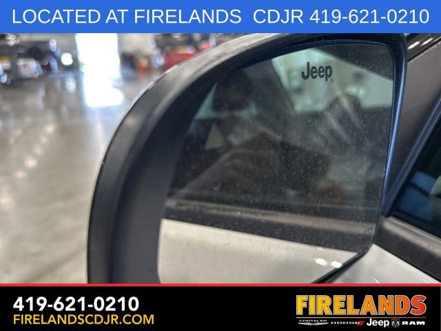 New 2025 Jeep Compass Latitude w/ Sun & Sound Group AWD/4WD image 14