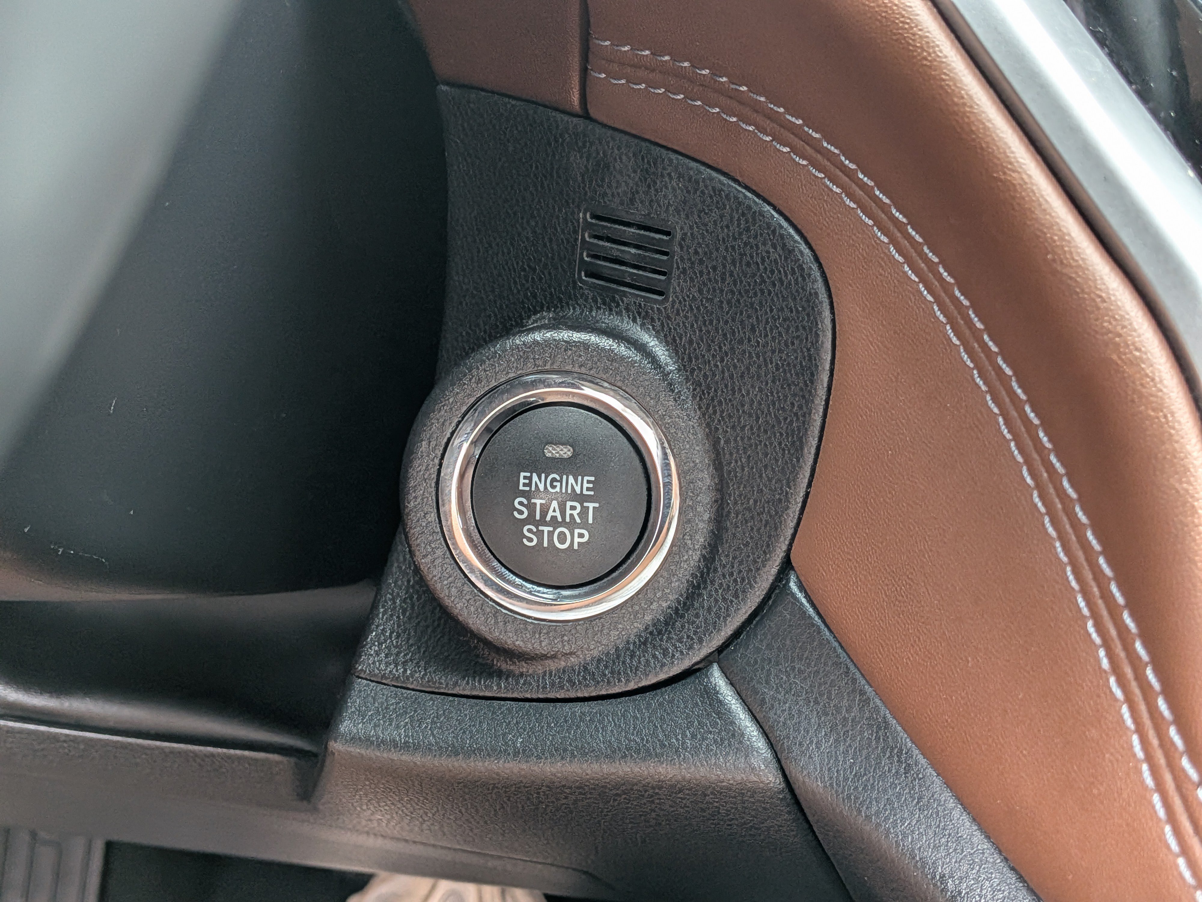Used 2020 Subaru Outback Touring XT AWD/4WD image 31