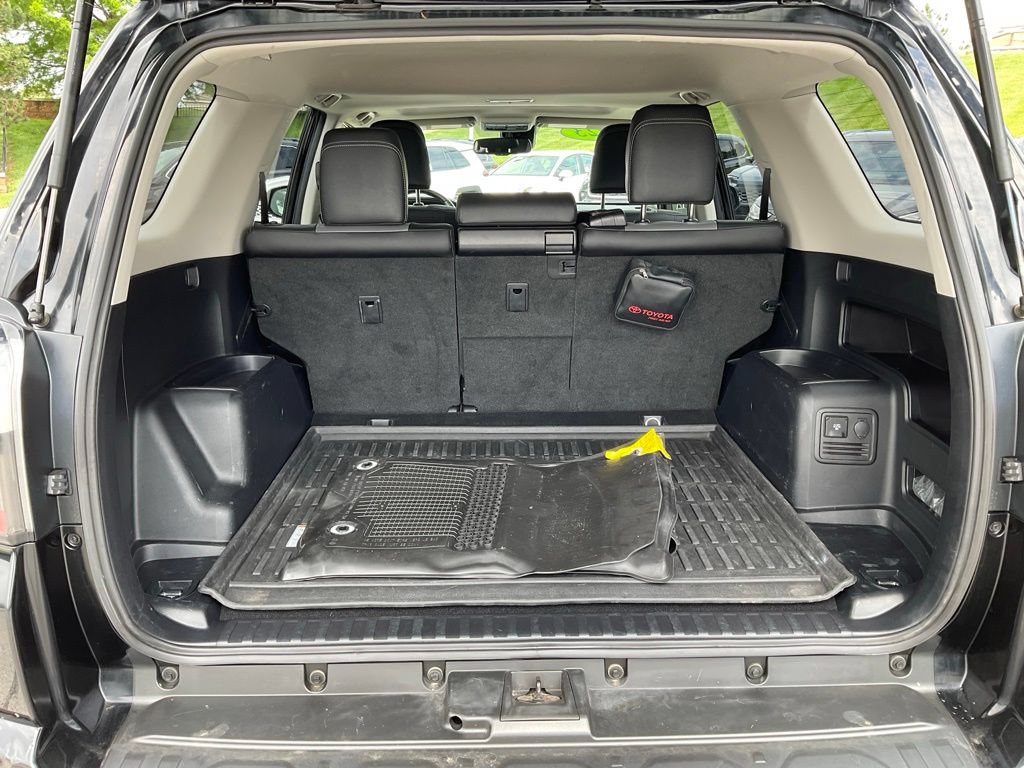 Used 2023 Toyota 4Runner SR5 Premium w/ Moonroof Package AWD/4WD image 23