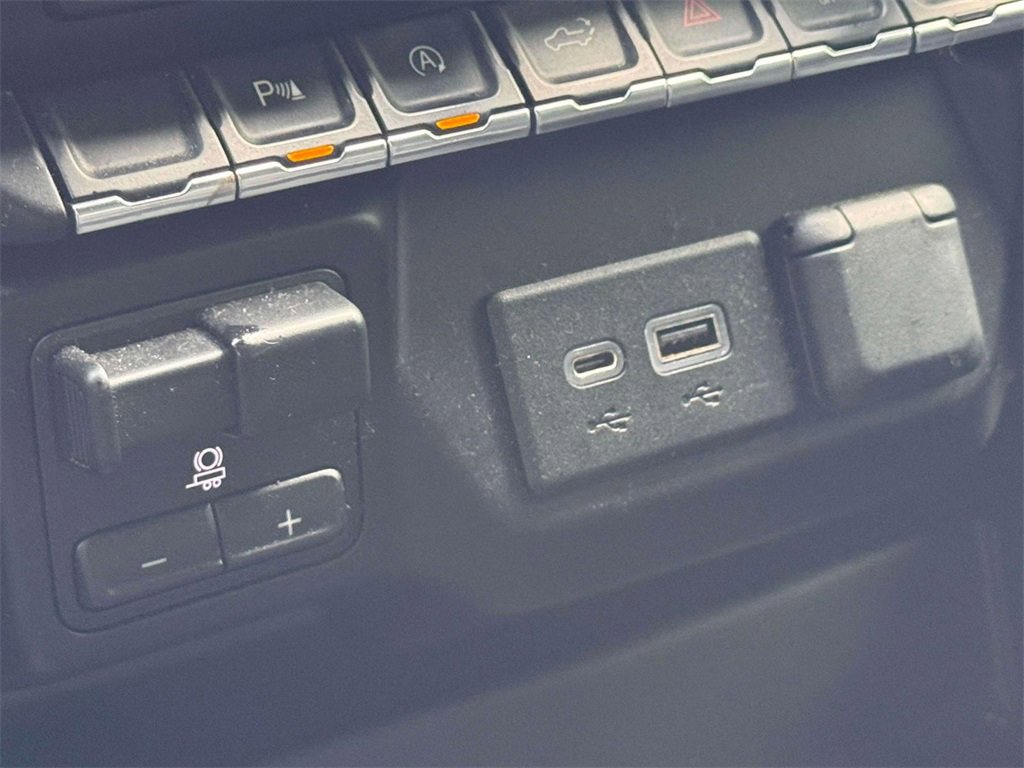 Used 2020 Chevrolet Silverado 1500 LT Trail Boss image 21