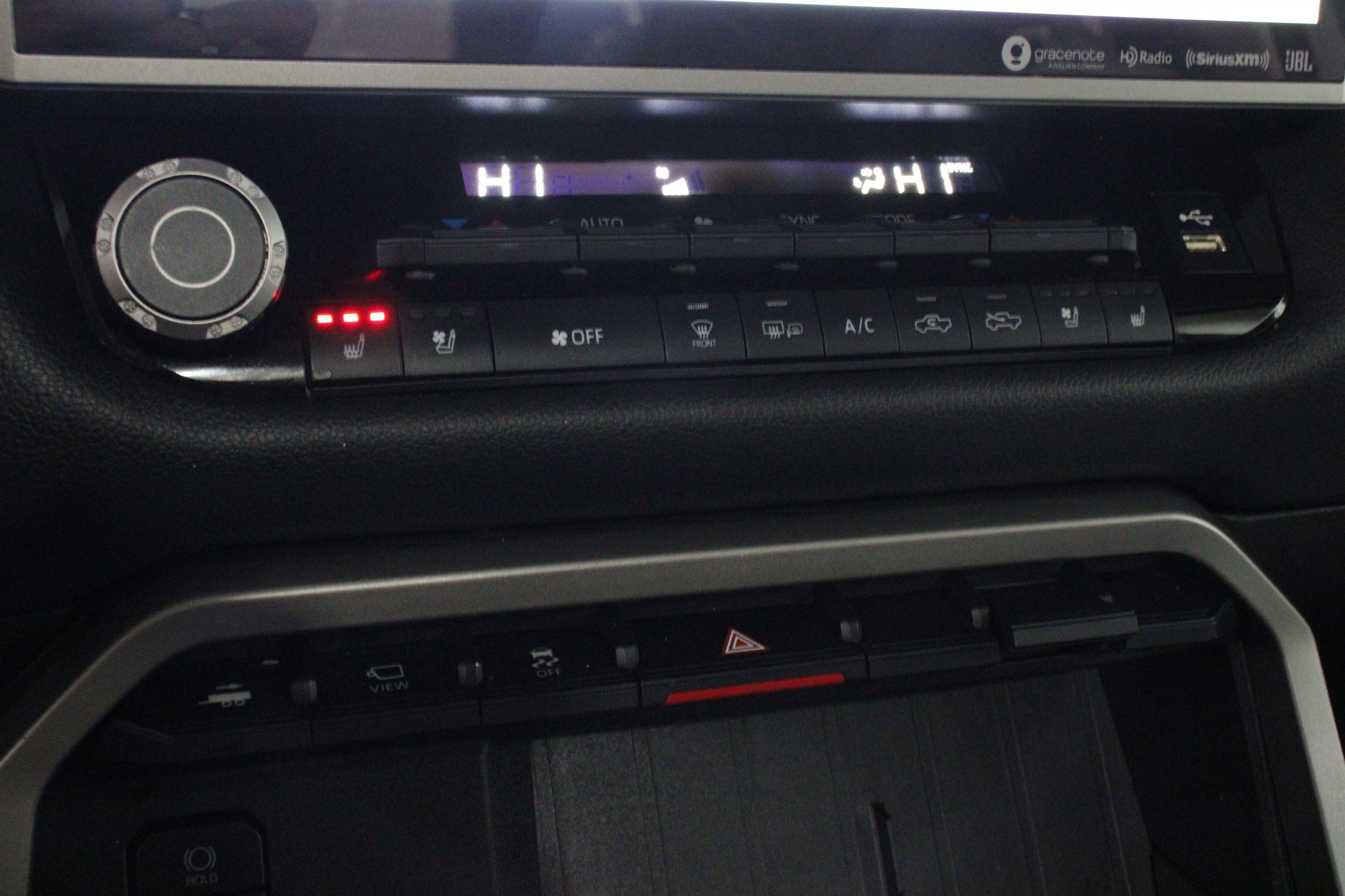 Used 2024 Toyota Tundra Limited image 18