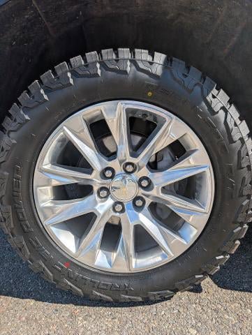 Used 2021 Chevrolet Silverado 1500 LTZ w/ LPO, Dark Essentials Package AWD/4WD image 9