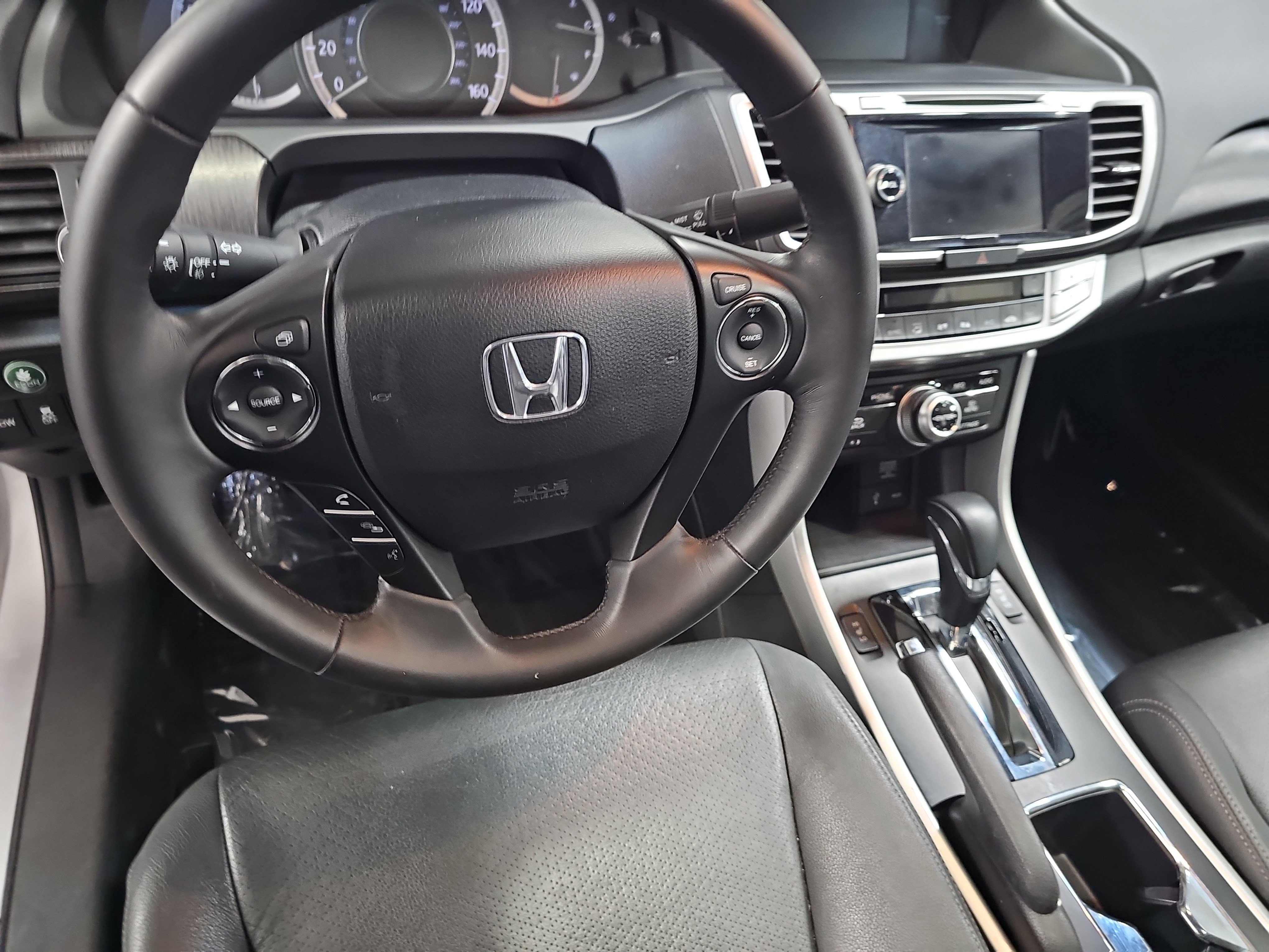 Used 2015 Honda Accord EX-L image 16