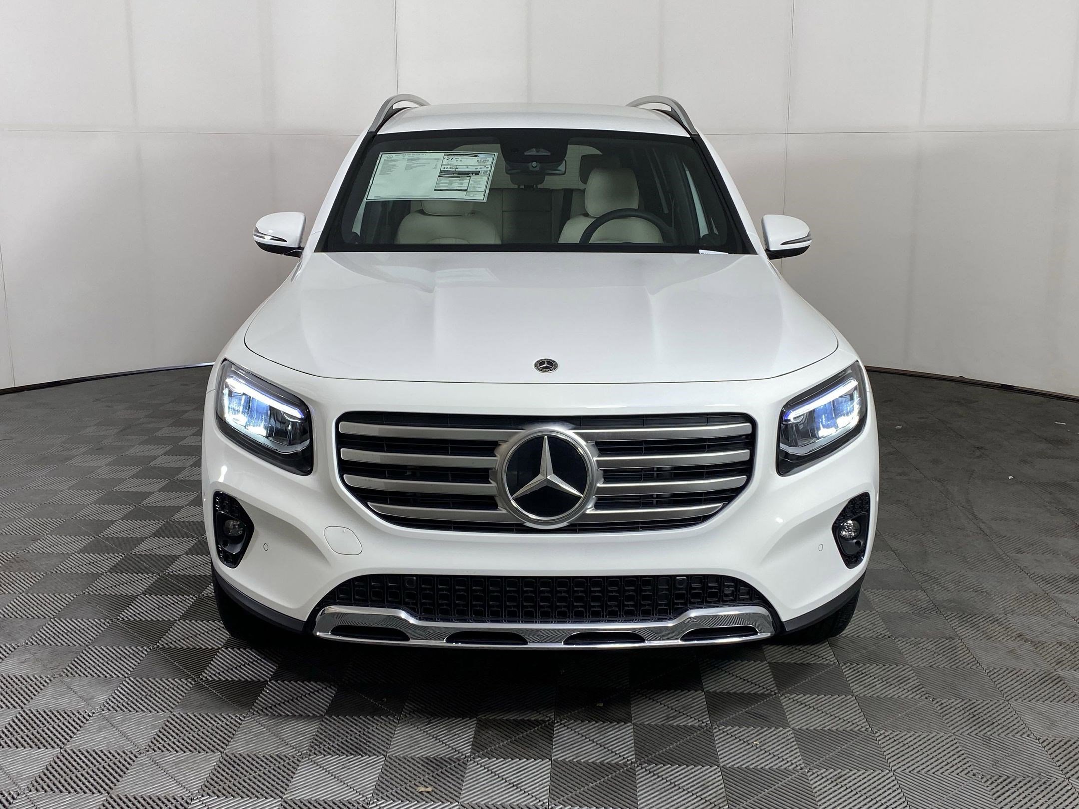 Certified 2025 Mercedes-Benz GLB 250 4MATIC image 5
