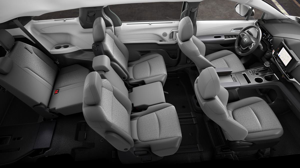 New 2026 Toyota Sienna LE FWD image 22