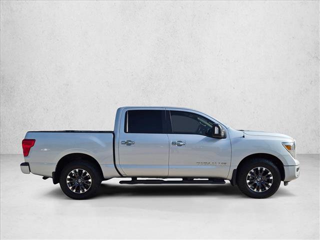 Used 2020 Nissan Titan SV w/ SV Convenience Package AWD/4WD image 4