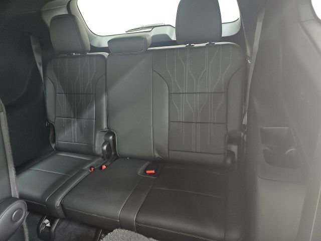 Used 2025 Buick Enclave Avenir w/ Super Cruise Package image 5