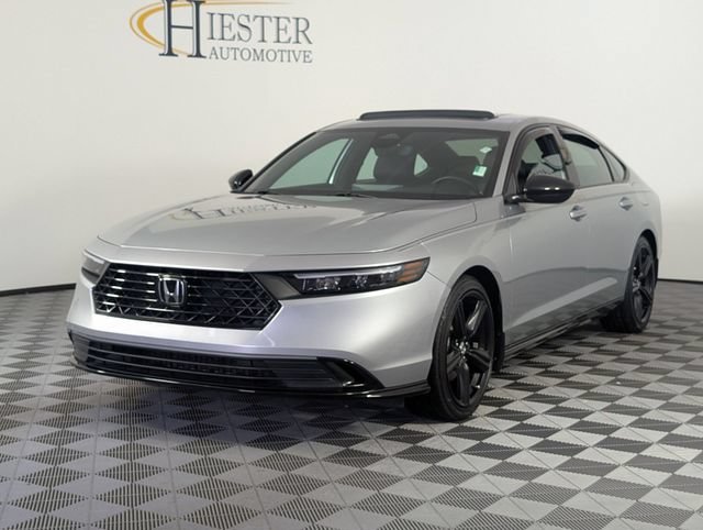 Used 2024 Honda Accord Sport image 4