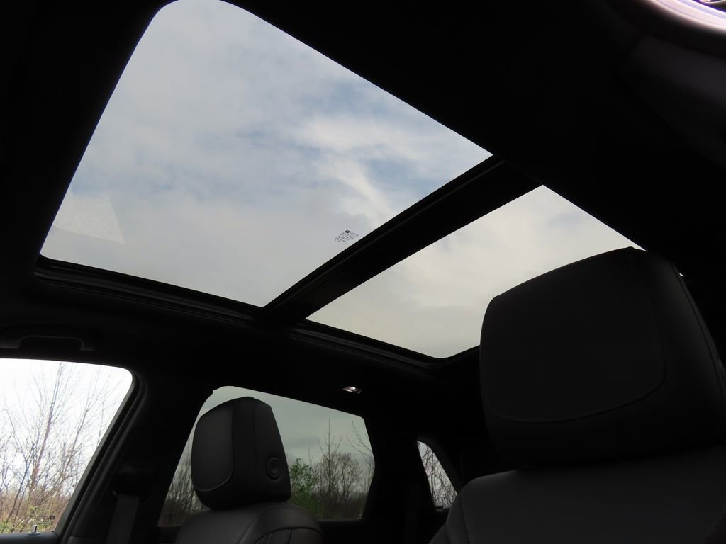 Certified 2024 Cadillac XT5 Sportv w/ Technology Package image 5