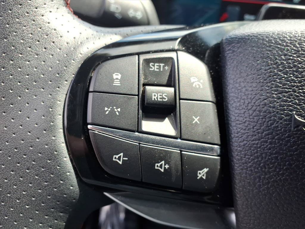 Used 2025 Ford Explorer ST-Line w/ ST-Line Street Pack AWD/4WD image 19