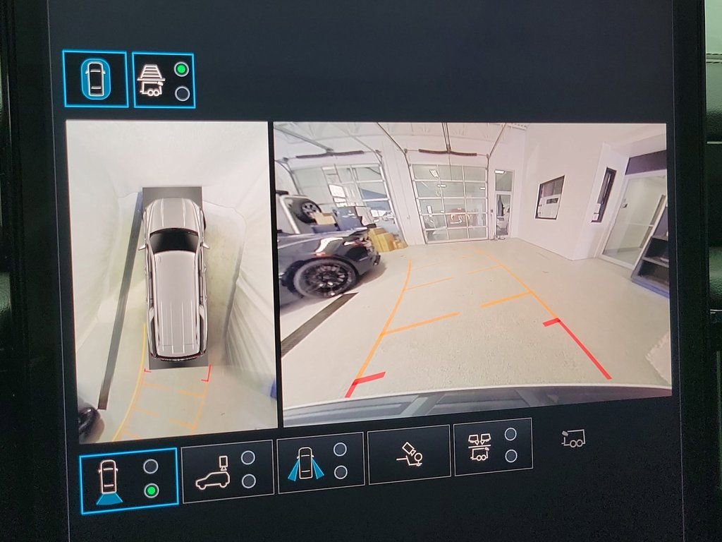 Certified 2025 GMC Yukon XL AT4 w/ AT4 Premium Plus Package image 16