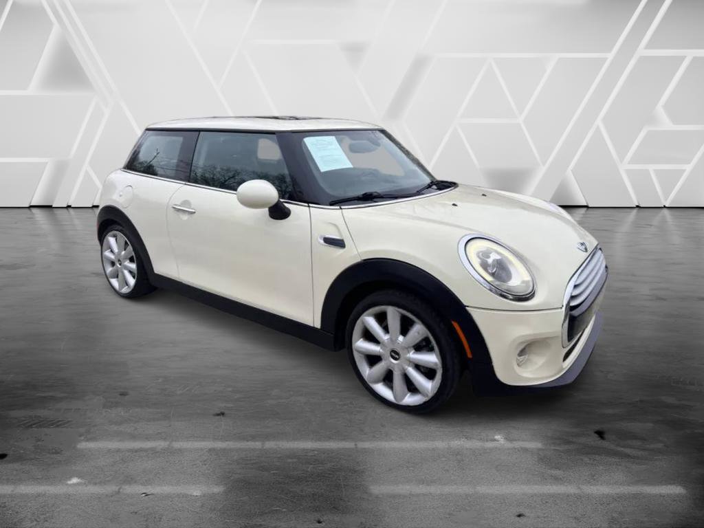 Used 2015 MINI Cooper 2-Door Hardtop image 3