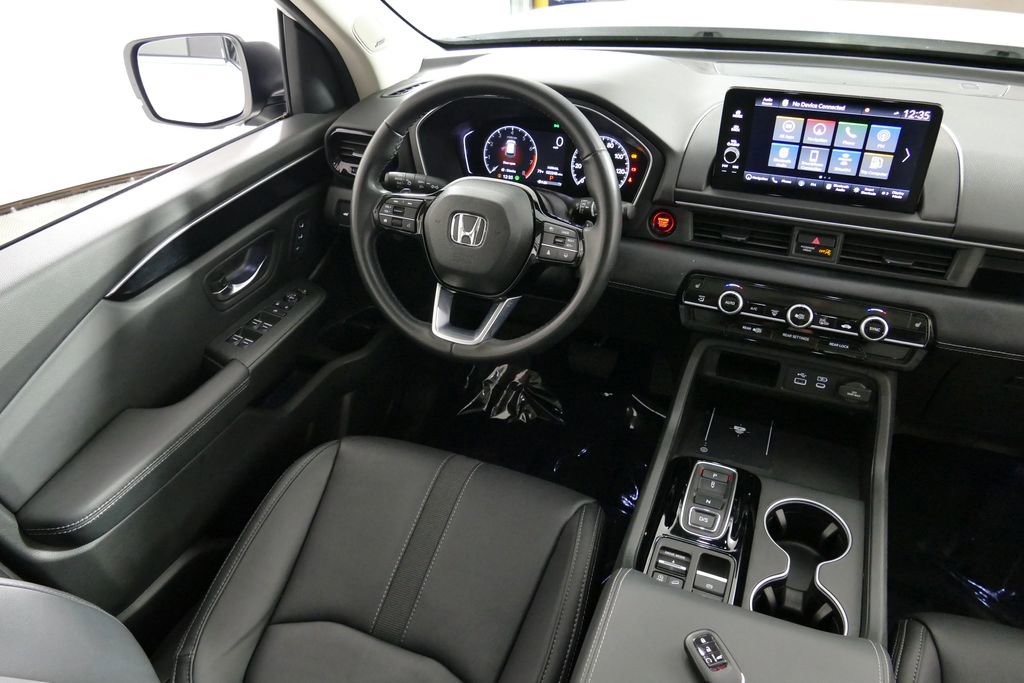Used 2025 Honda Pilot Touring image 22