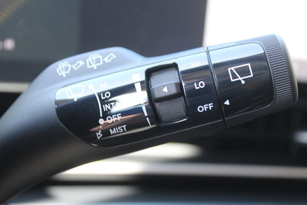 New 2027 Kia Carnival LX FWD image 36