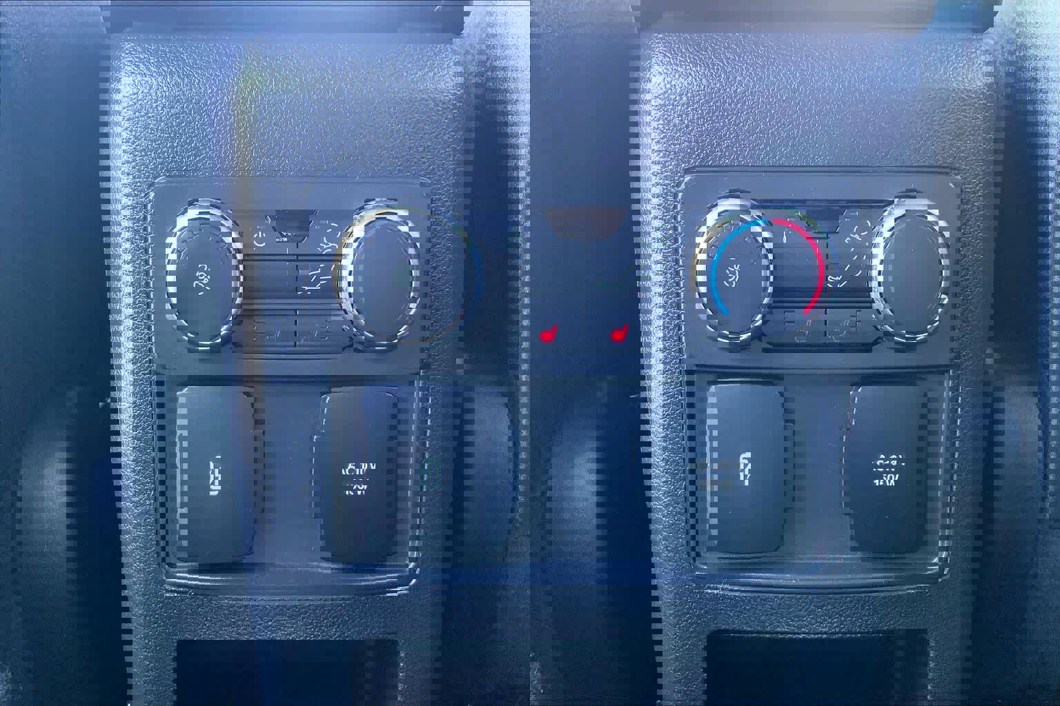 Used 2020 Ford Explorer Platinum w/ Premium Technology Package image 66