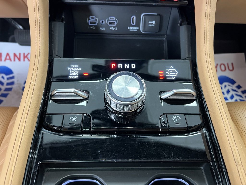 Used 2024 Jeep Grand Cherokee L Summit image 13