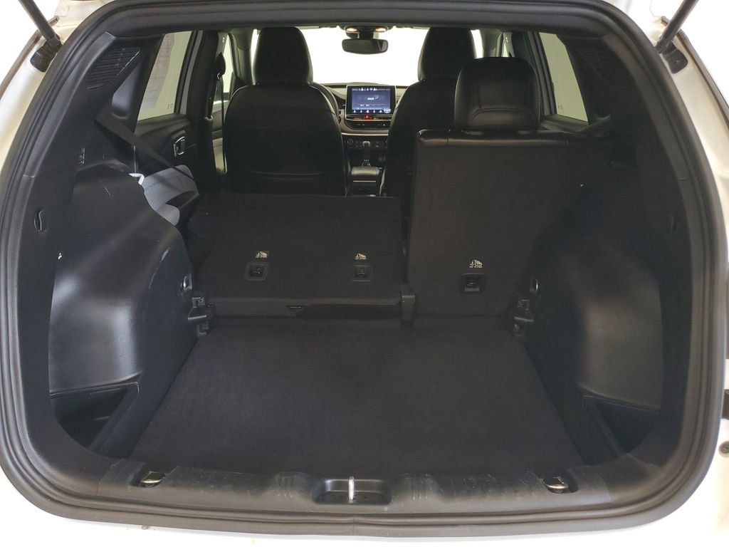 Used 2023 Jeep Compass Latitude AWD/4WD image 25