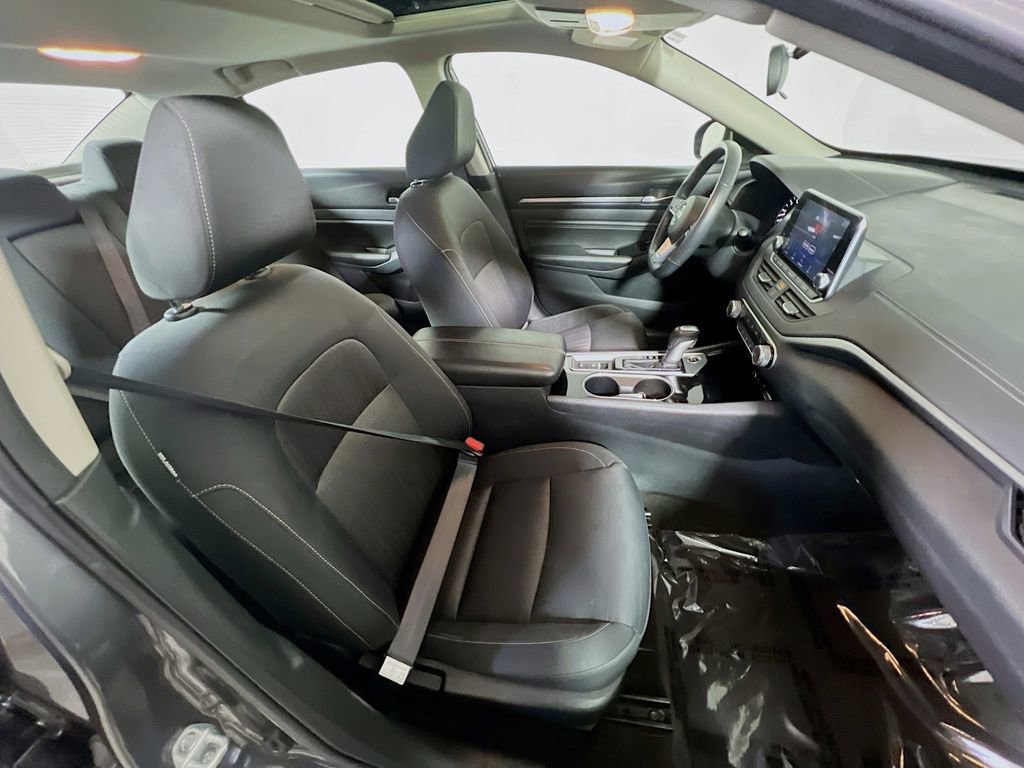 Used 2022 Nissan Altima 2.5 SV w/ SV Premium Package image 26