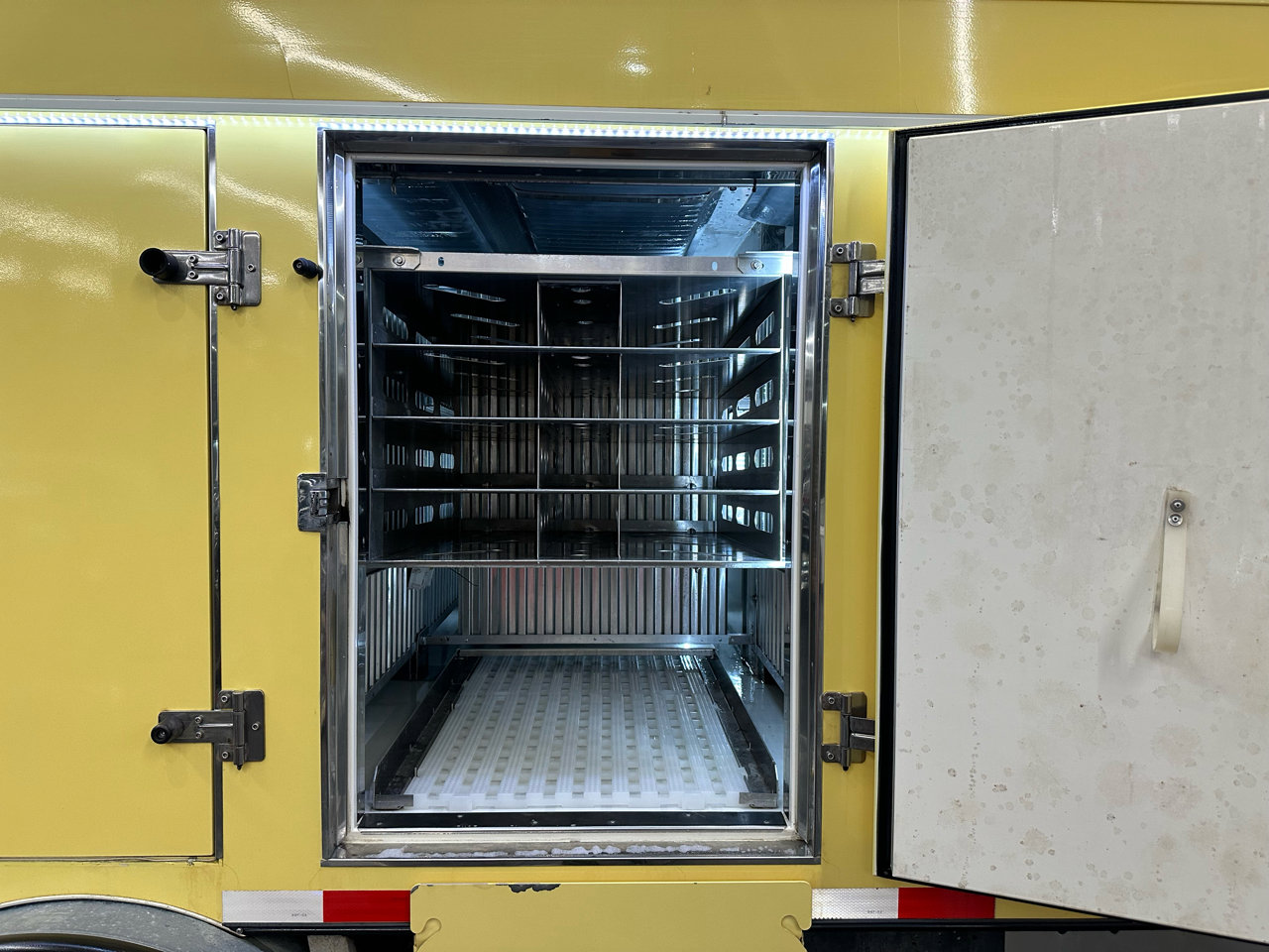 Used 2022 Ford E-450 and Econoline 450 Super Duty image 8