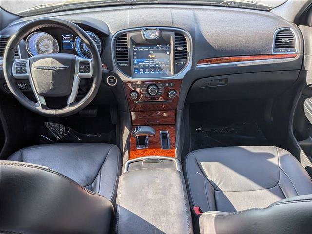 Used 2014 Chrysler 300 w/ Driver Convenience Group RWD image 18