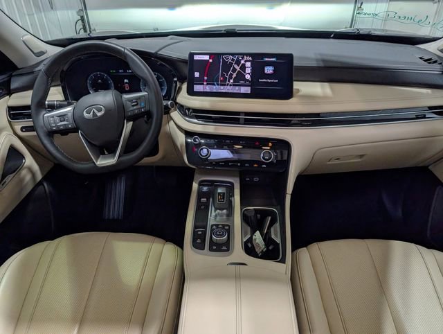 Used 2025 INFINITI QX60 Sensory w/ Vision Package image 13
