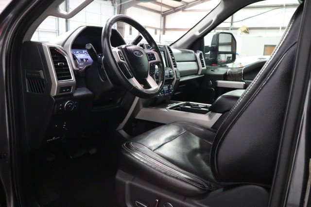 Used 2018 Ford F250 Lariat w/ Lariat Ultimate Package AWD/4WD image 34
