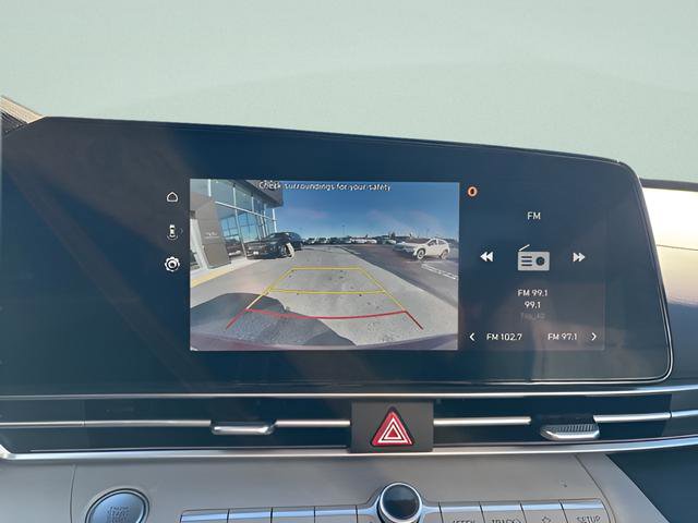 Certified 2025 Hyundai Elantra Limited FWD image 21