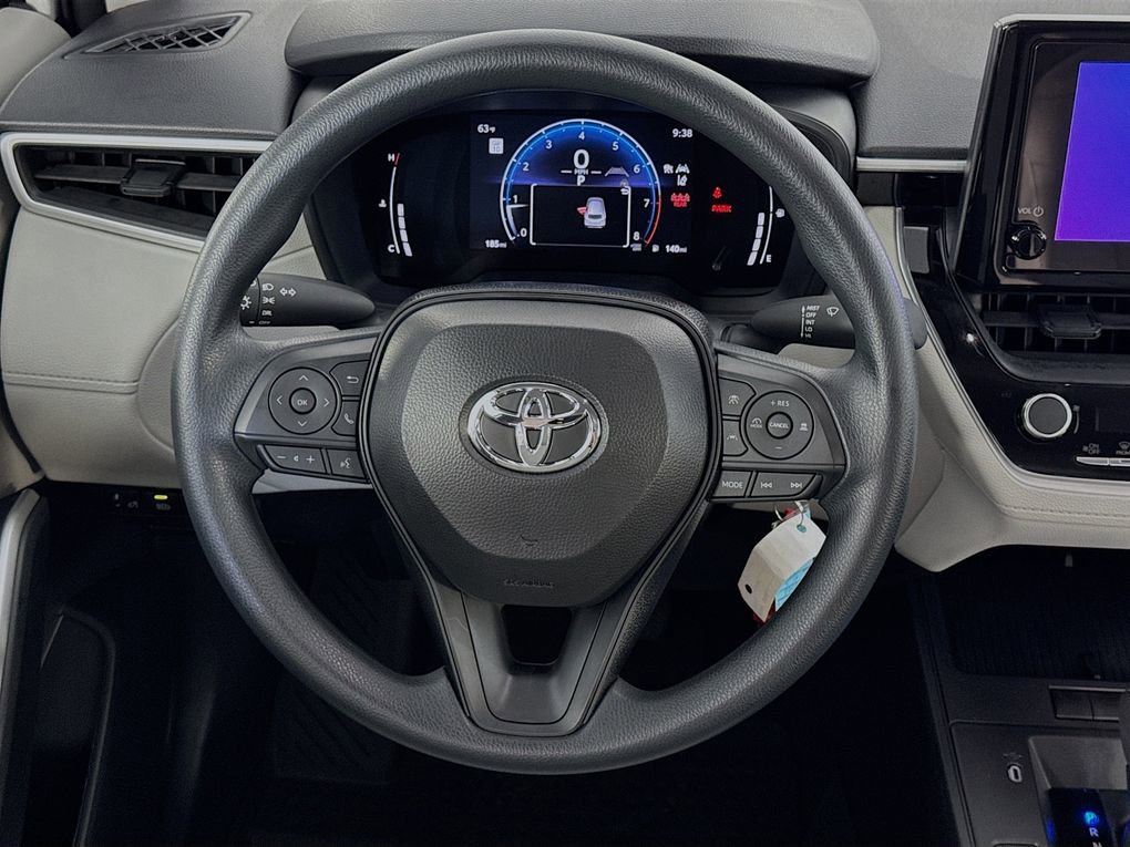 Used 2026 Toyota Corolla Cross L image 37