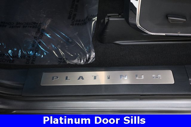 Used 2025 Ford F250 Platinum image 32