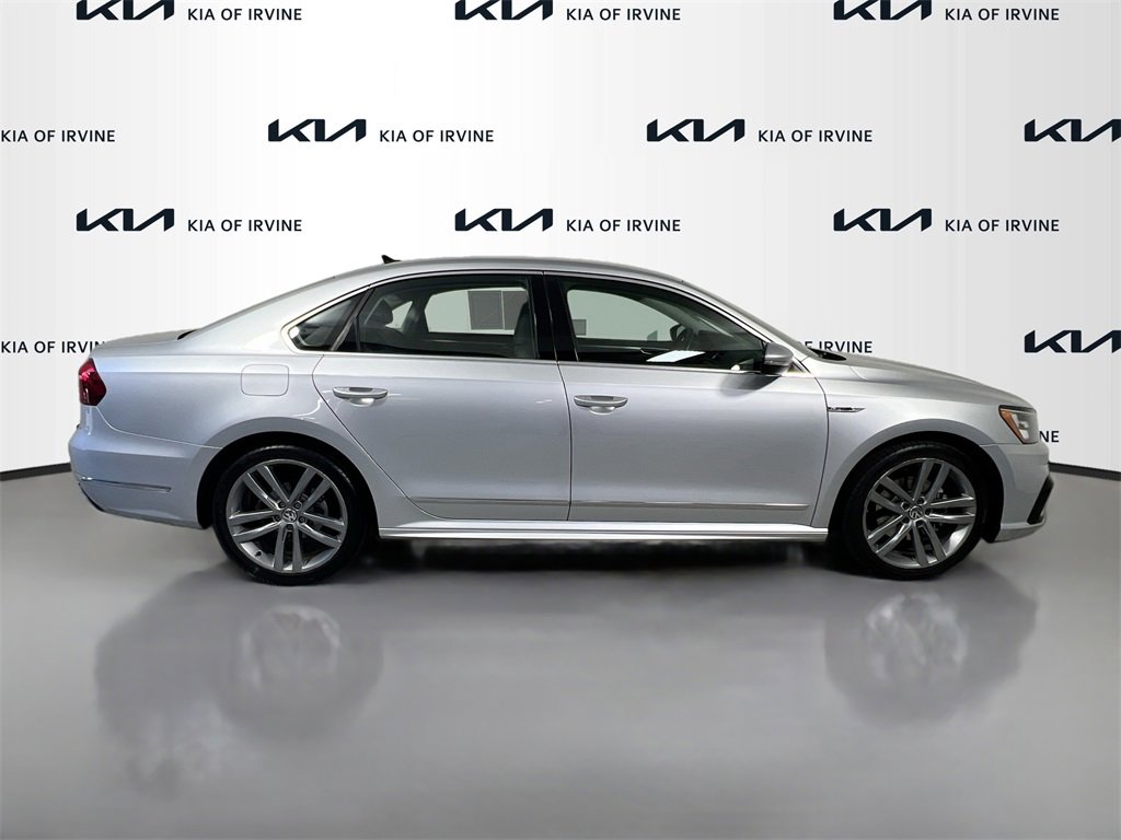 Used 2017 Volkswagen Passat 1.8T R-Line image 8