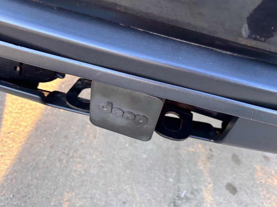 Used 2012 Jeep Grand Cherokee Overland image 10