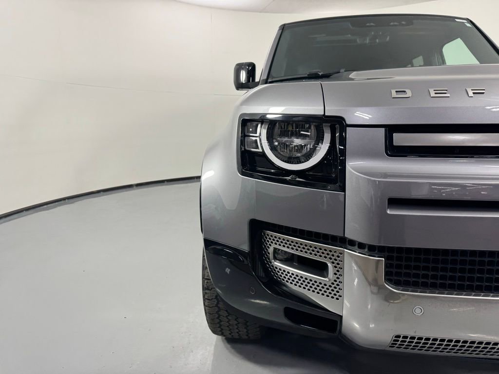 Used 2023 Land Rover Defender 130 S AWD/4WD image 4