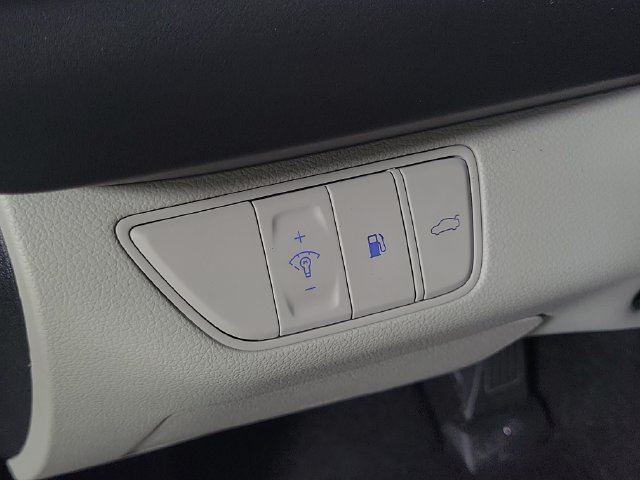 Used 2023 Genesis G70 2.0T RWD image 21