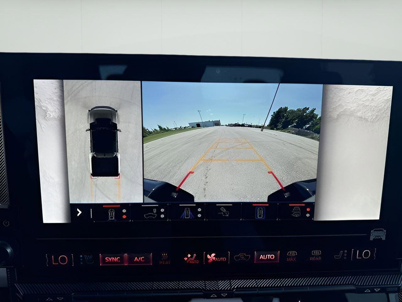 New 2025 GMC Hummer EV 3X w/ LPO, Illumination Package image 18