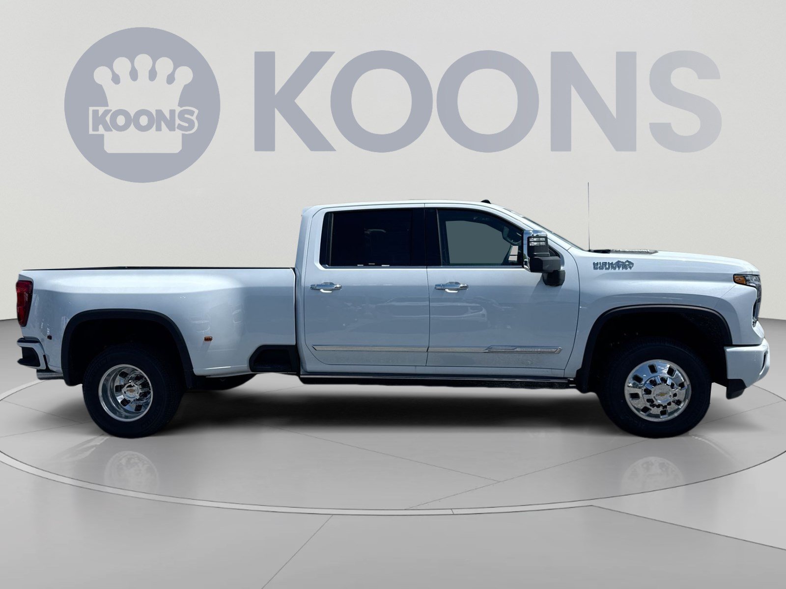 New 2026 Chevrolet Silverado 3500 High Country w/ High Country Premium Package AWD/4WD image 8