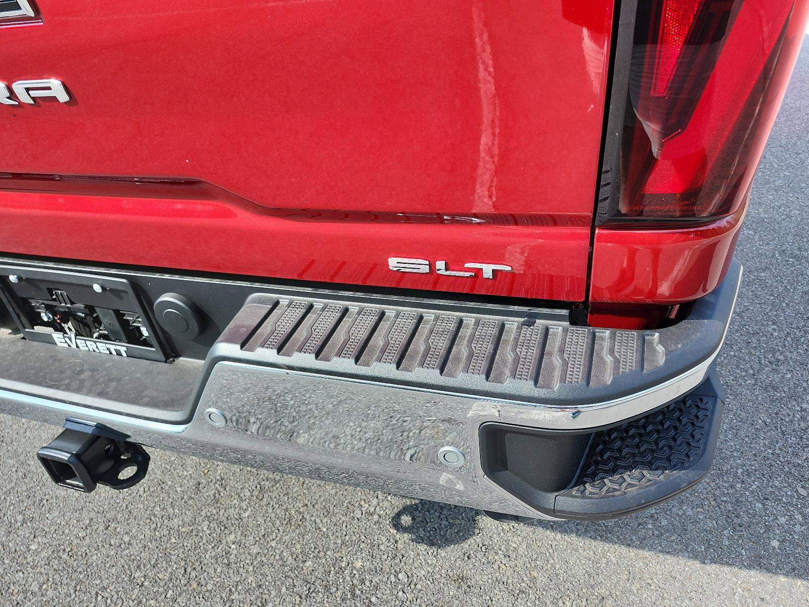 New 2026 GMC Sierra 2500 SLT w/ SLT Premium Package AWD/4WD image 4