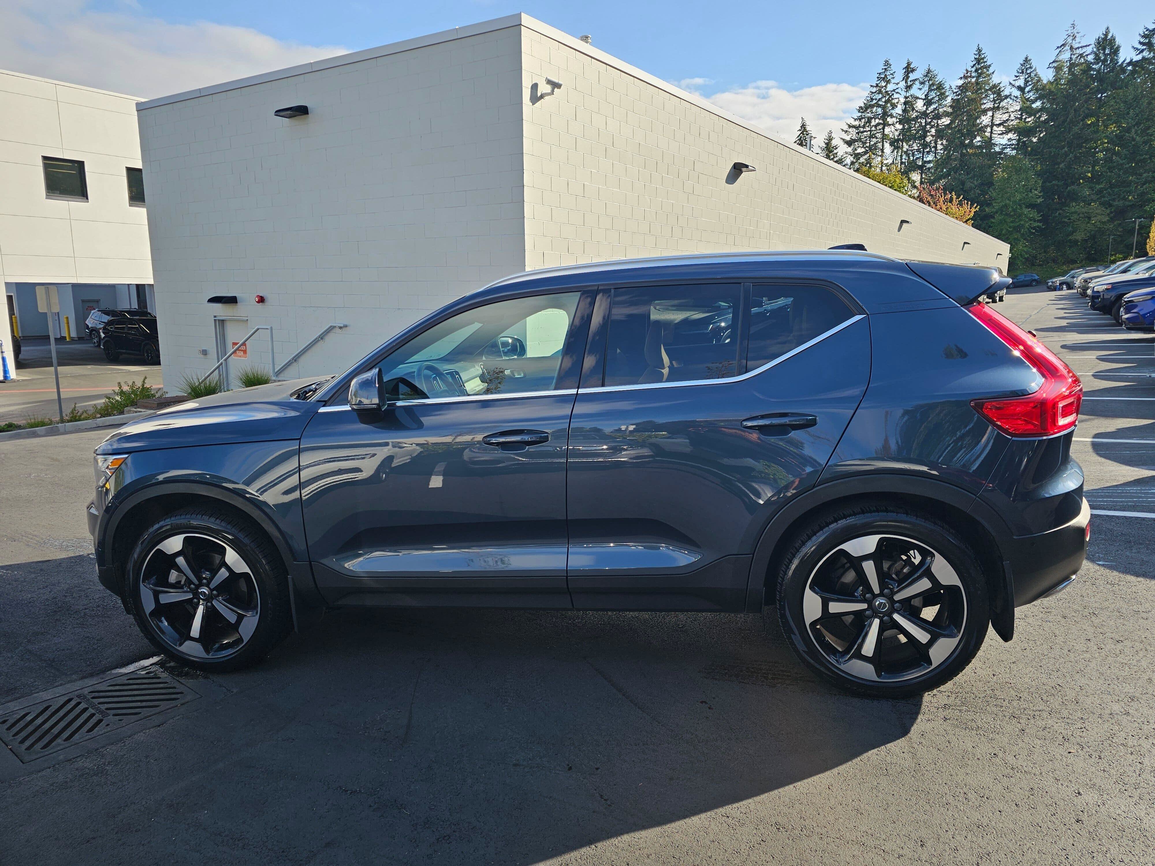 Used 2019 Volvo XC40 T5 Inscription AWD/4WD image 4