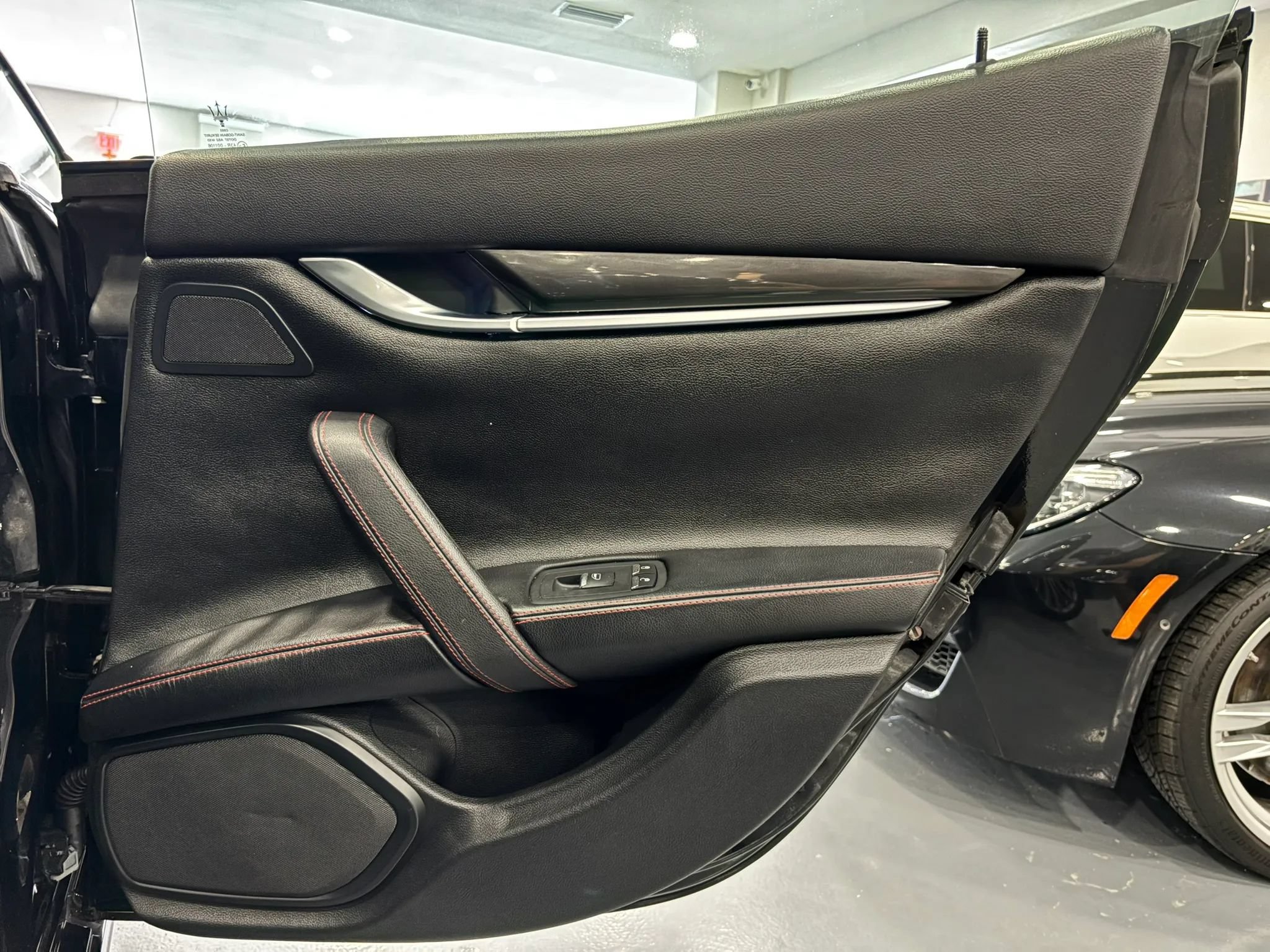 Used 2017 Maserati Ghibli RWD image 41