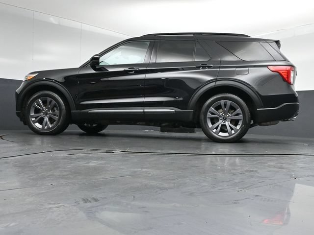 Certified 2024 Ford Explorer XLT w/ Equipment Group 202A AWD/4WD image 43