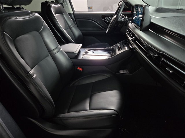 New 2025 Lincoln Aviator AWD w/ Jet Appearance Package image 21