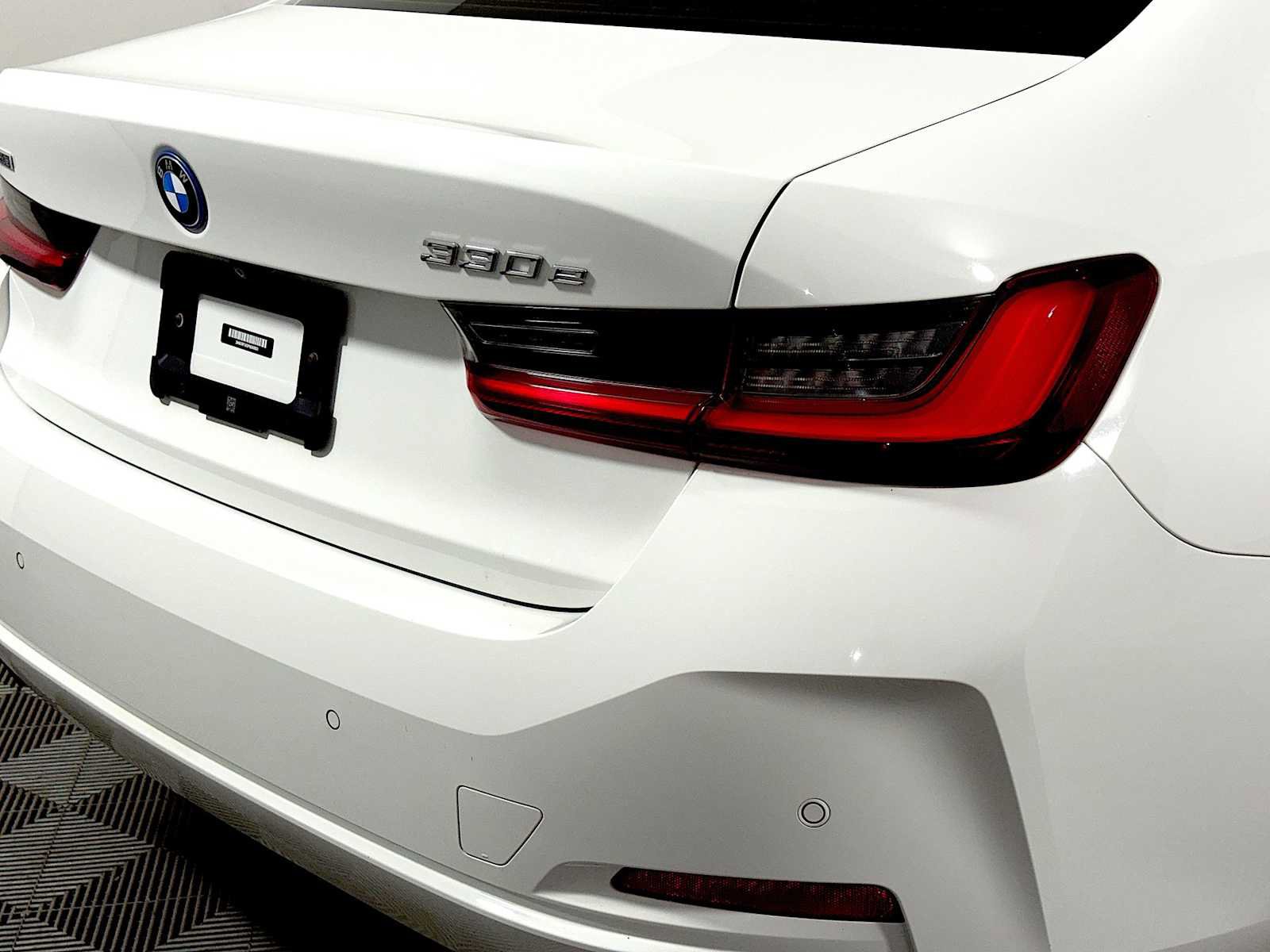 Certified 2023 BMW 330e xDrive w/ Premium Package AWD/4WD image 28