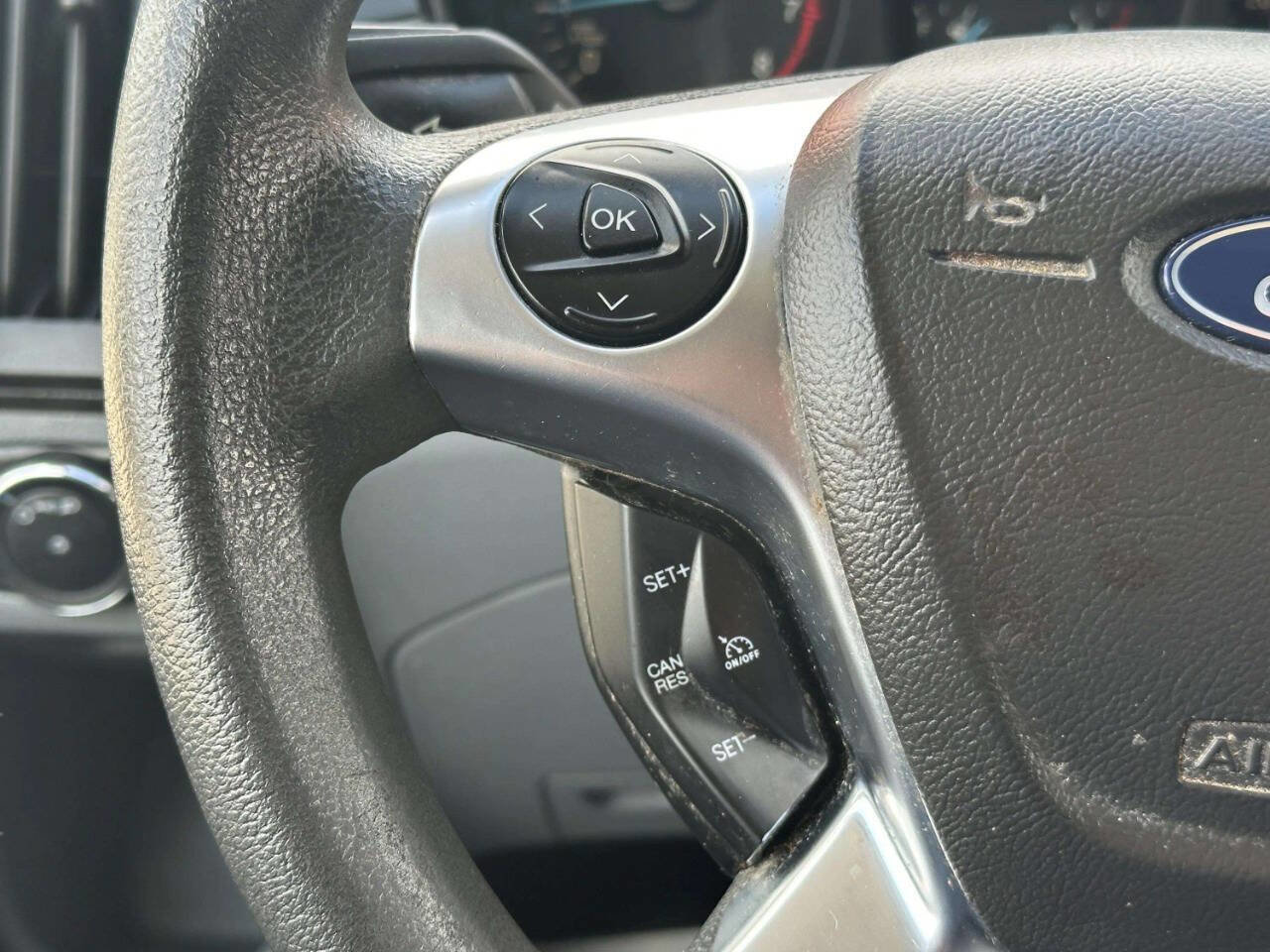 Used 2019 Ford Transit 250 148 Medium Roof RWD image 28