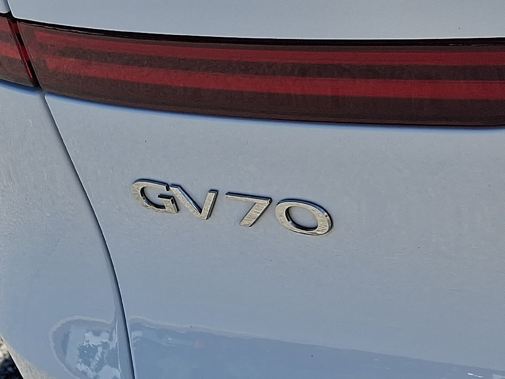 Used 2023 Genesis GV70 2.5T w/ Advanced Package AWD/4WD image 34